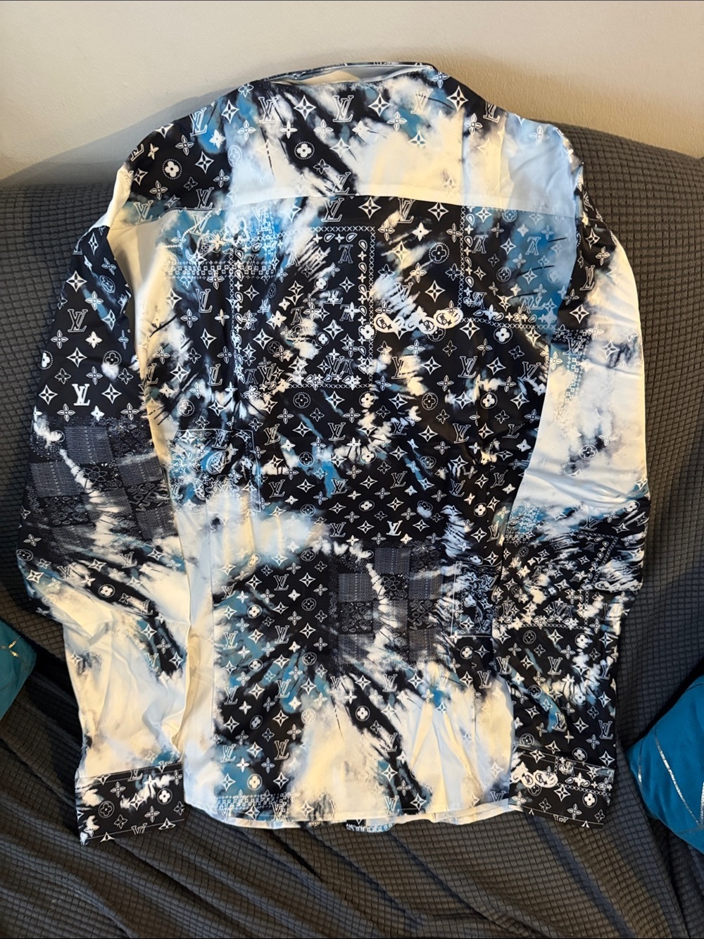 Louis Vuitton Black & White Monogram Tie-Dye Satin Shirt🔥Size:XL - Picture 3 of 7